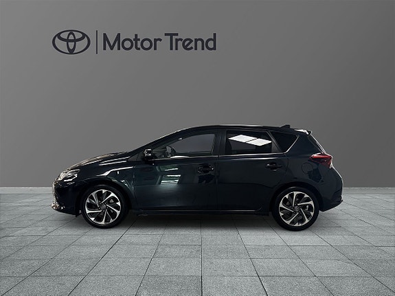 Toyota Auris 3 of 13