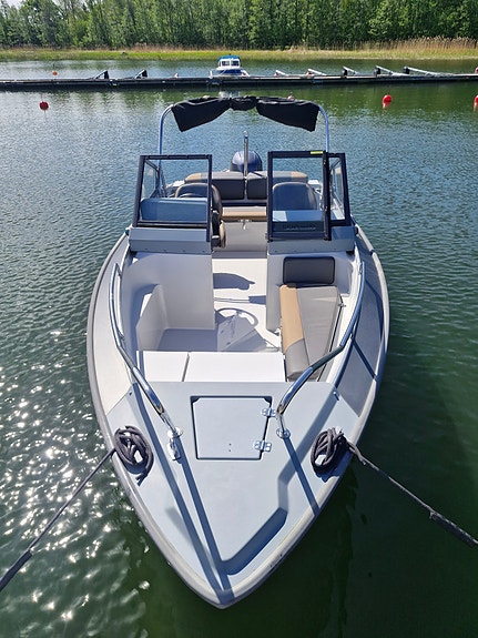 Silver Shark 580 BR – 2016 med Yamaha 115 hk (2024) – endast 45 gångtimmar 4 of 8