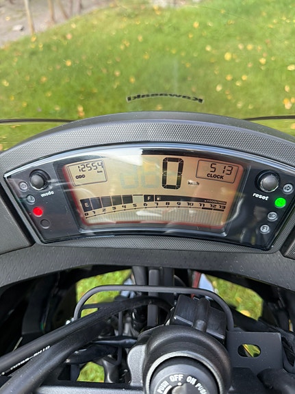 Kawasaki ER6 F 6 of 7