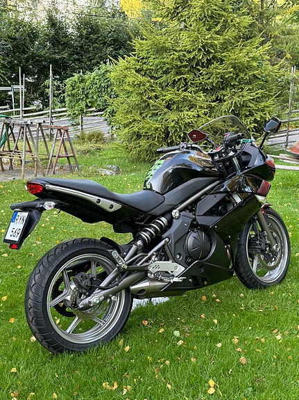 Kawasaki ER6 F 5 of 7