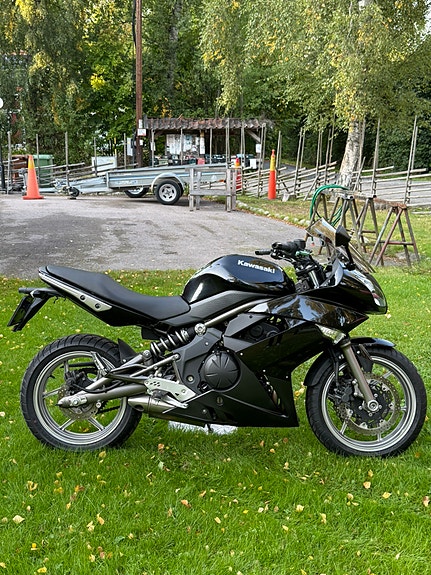 Kawasaki ER6 F 3 of 7