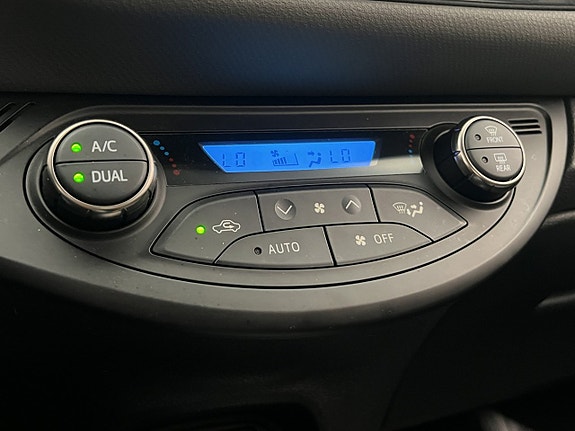 Toyota Yaris 17 of 26
