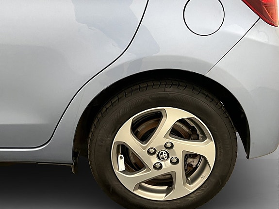 Toyota Yaris 25 of 26