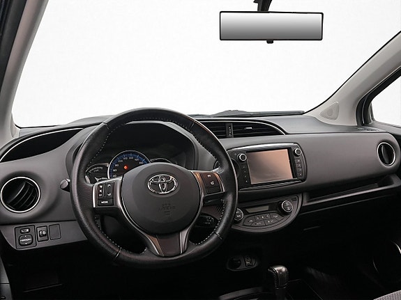 Toyota Yaris 11 of 26