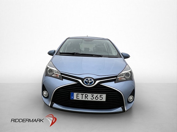 Toyota Yaris 2 of 26