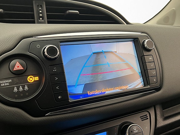 Toyota Yaris 15 of 26