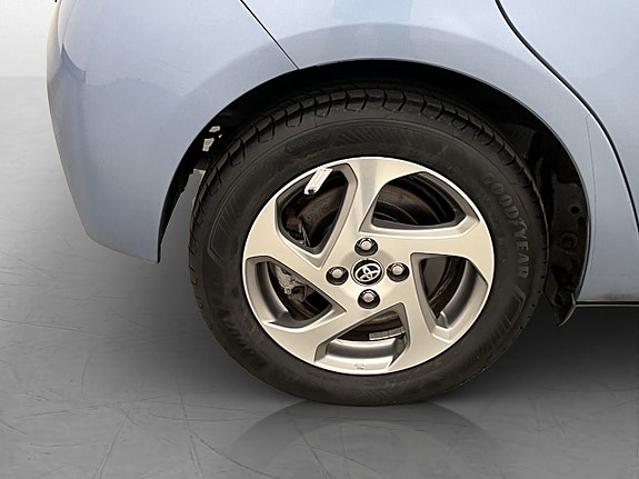 Toyota Yaris 24 of 26
