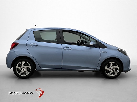 Toyota Yaris 4 of 26