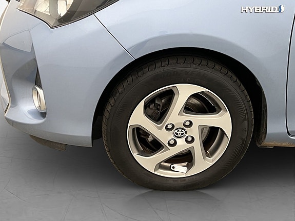 Toyota Yaris 23 of 26