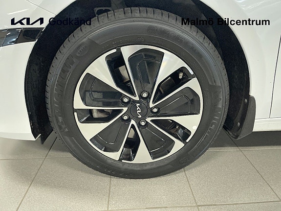Kia Ceed 8 of 17
