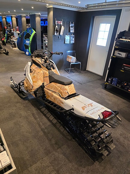 Polaris 9R Rmk Khaos 146" 7S DISPLAY OMG LEV 6 of 9