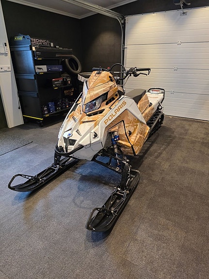 Polaris 9R Rmk Khaos 146" 7S DISPLAY OMG LEV