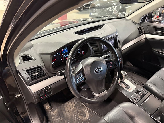 Subaru Outback 12 of 18