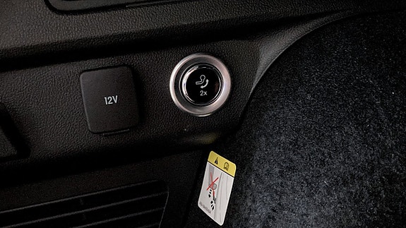 Ford Kuga 10 of 12