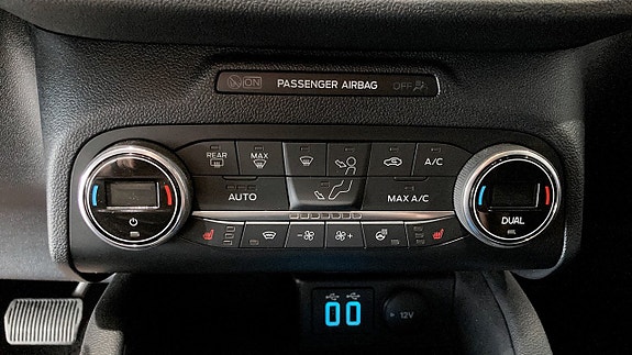 Ford Kuga 12 of 12