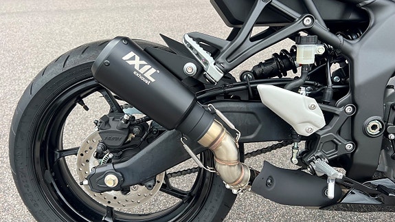 Kawasaki ZX-4R - Slipon - A2 35kW 4 of 7