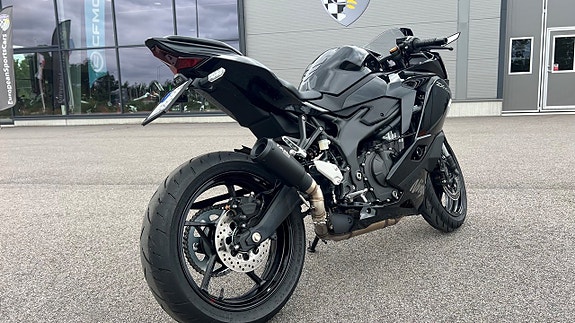 Kawasaki ZX-4R - Slipon - A2 35kW 6 of 7