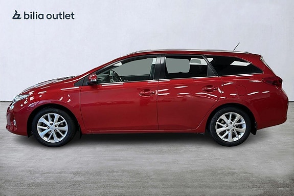 Toyota Auris 6 of 23