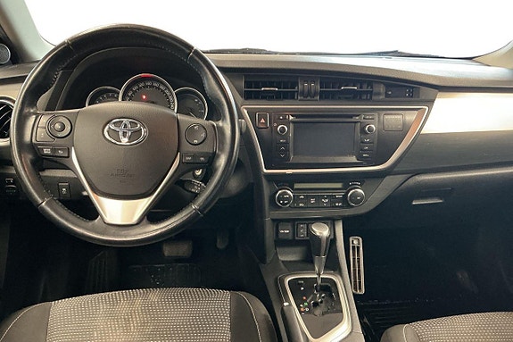 Toyota Auris 13 of 23
