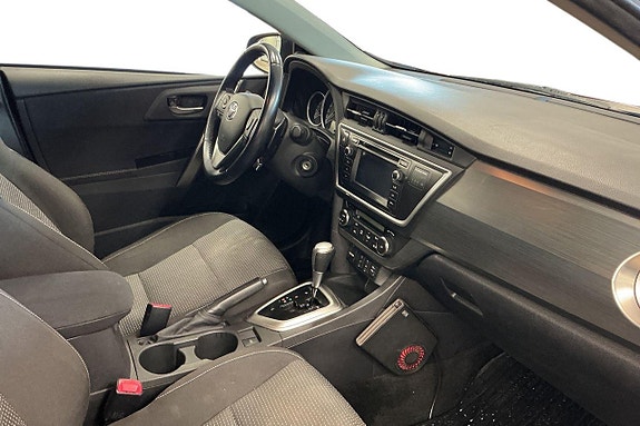 Toyota Auris 9 of 23