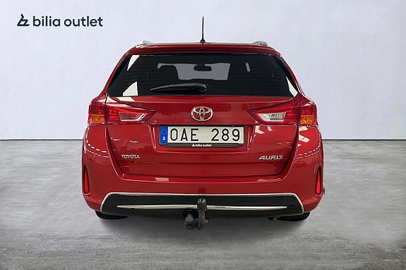 Toyota Auris 7 of 23