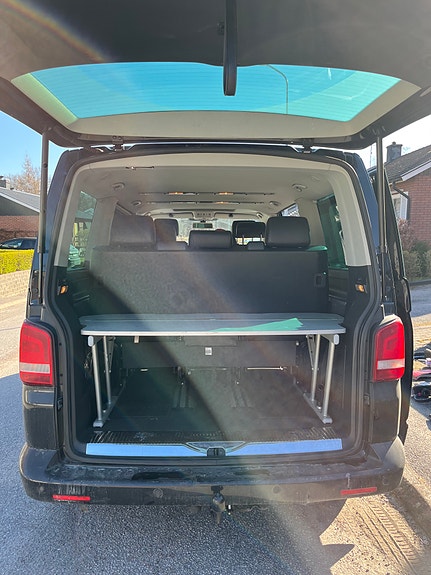 Volkswagen Multivan 6 of 14