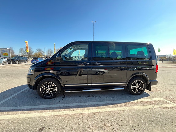 Volkswagen Multivan 8 of 14