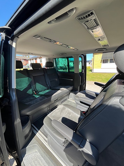 Volkswagen Multivan 9 of 14