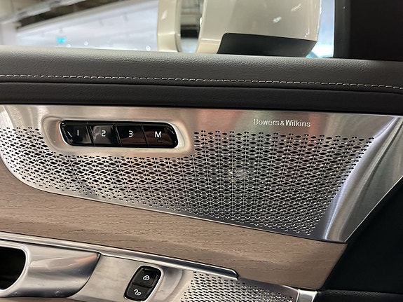 Volvo XC90 13 of 14