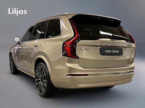 Volvo XC90 4 of 14
