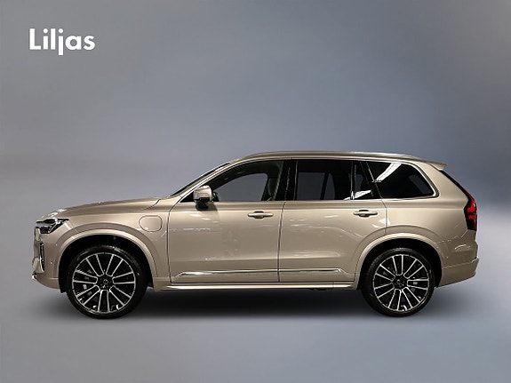 Volvo XC90 3 of 14