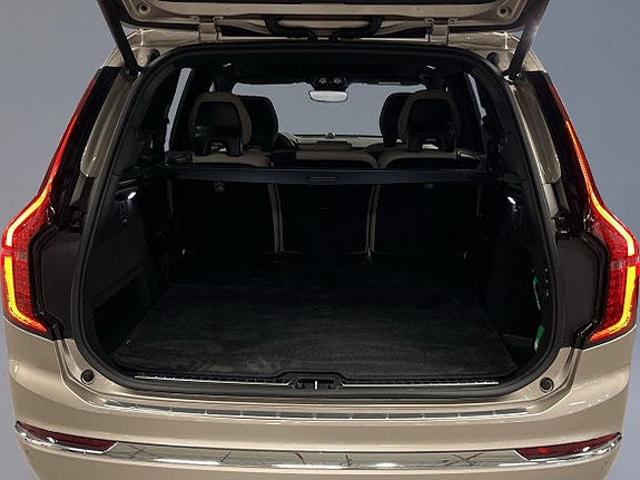 Volvo XC90 9 of 14