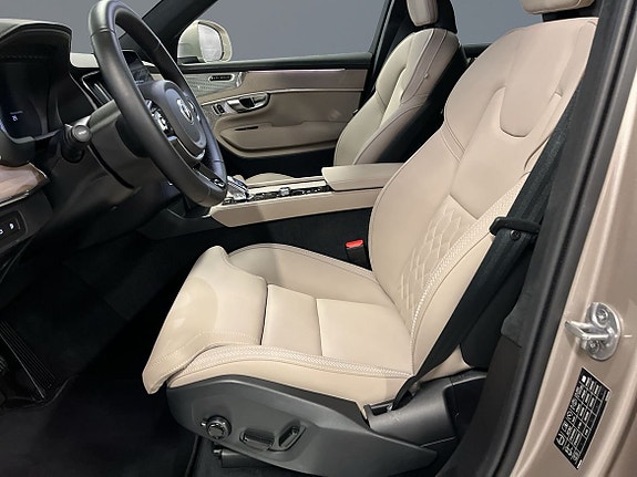 Volvo XC90 6 of 14