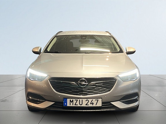 Opel Insignia 2 of 18