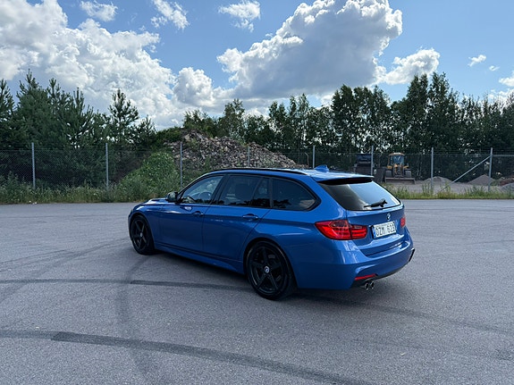 BMW 328i 3 of 14