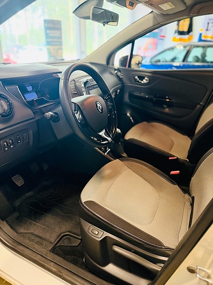 Renault Captur 10 of 18