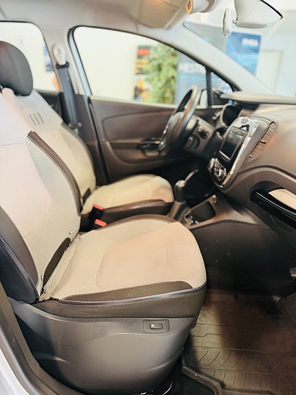 Renault Captur 16 of 18