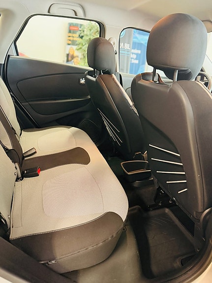 Renault Captur 14 of 18