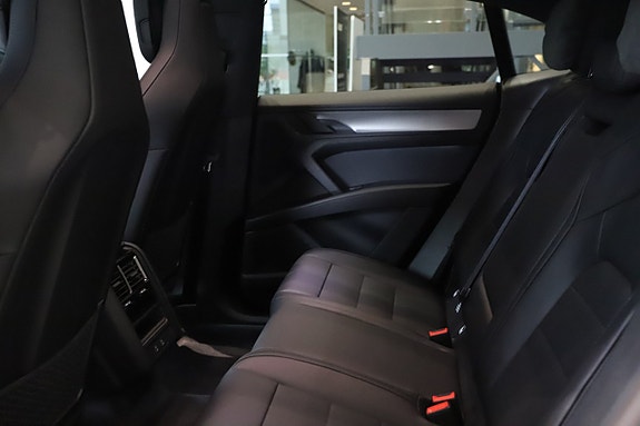 Porsche Cayenne Coupe 13 of 14