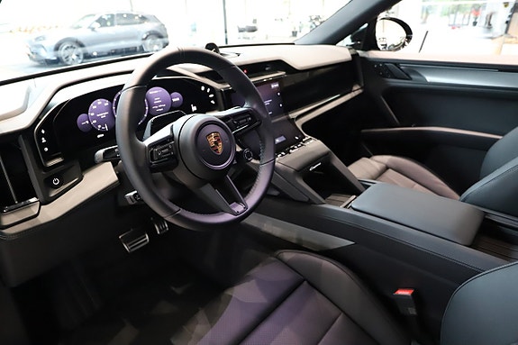 Porsche Cayenne Coupe 9 of 14