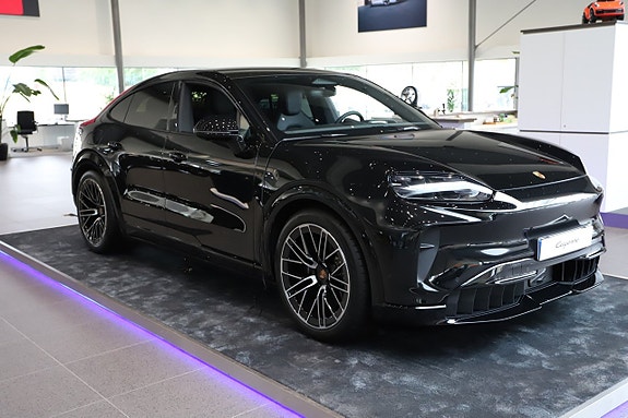 Porsche Cayenne Coupe 3 of 14