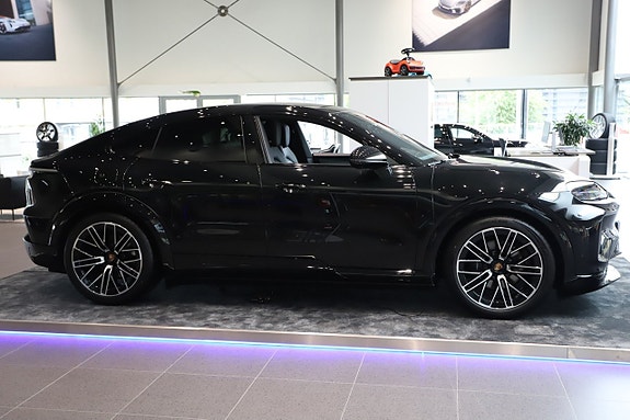 Porsche Cayenne Coupe 4 of 14