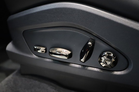 Porsche Cayenne Coupe 10 of 14