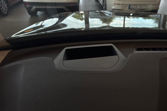 Volvo XC60 17 of 27