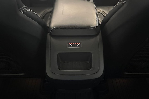 Volvo XC60 22 of 27