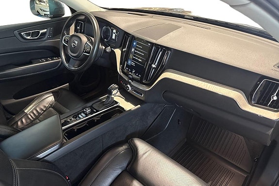 Volvo XC60 16 of 27