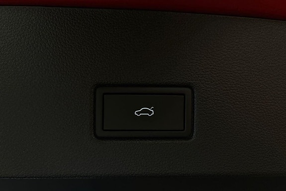 Volkswagen T-Roc 24 of 25