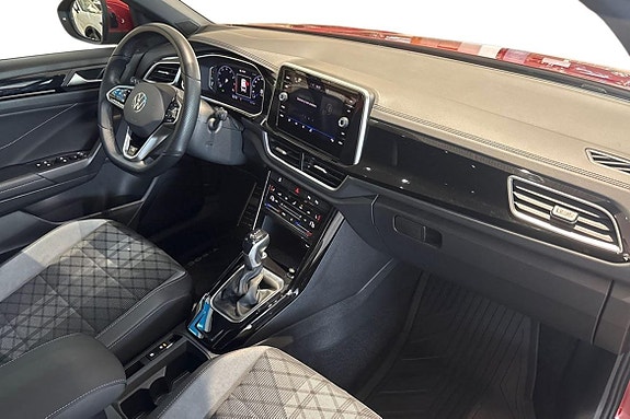 Volkswagen T-Roc 16 of 25