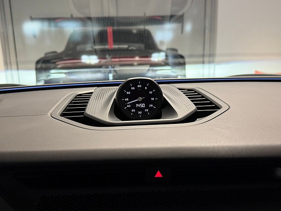 Porsche Cayenne 12 of 21