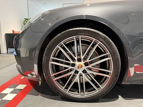 Porsche Panamera 4 22 of 24